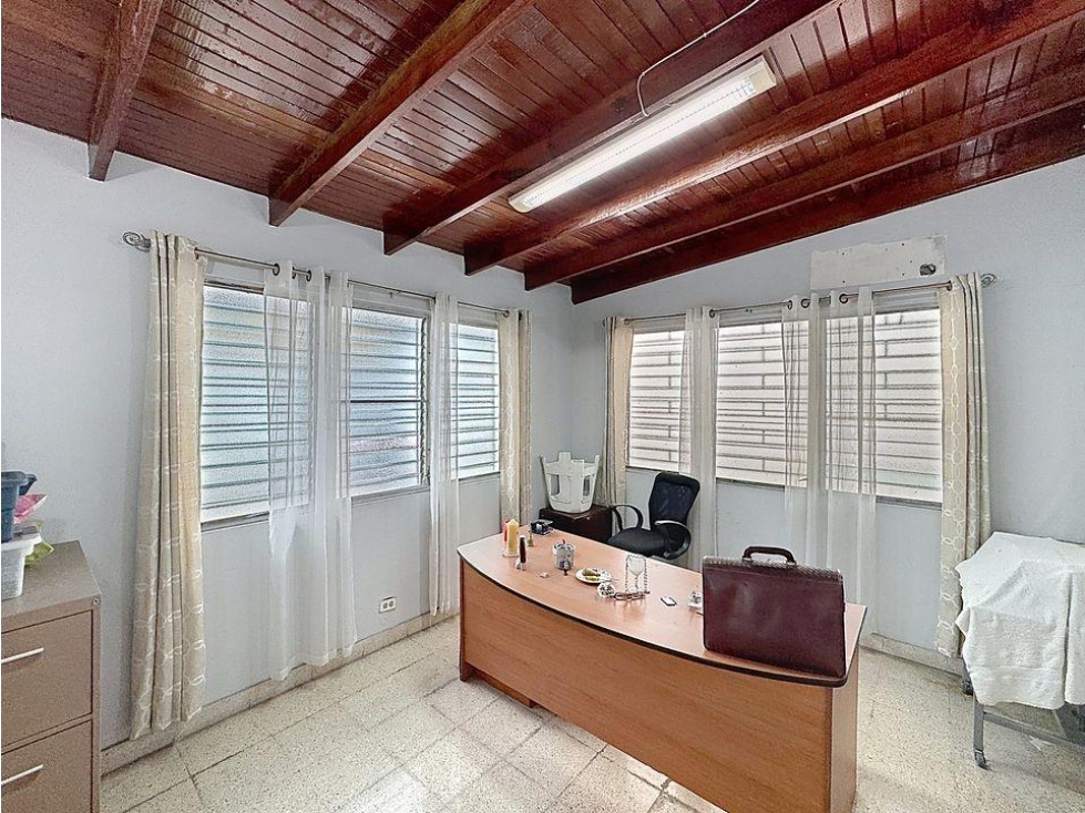 Venta de casa / propiedad comercial en Vía España — foto 5