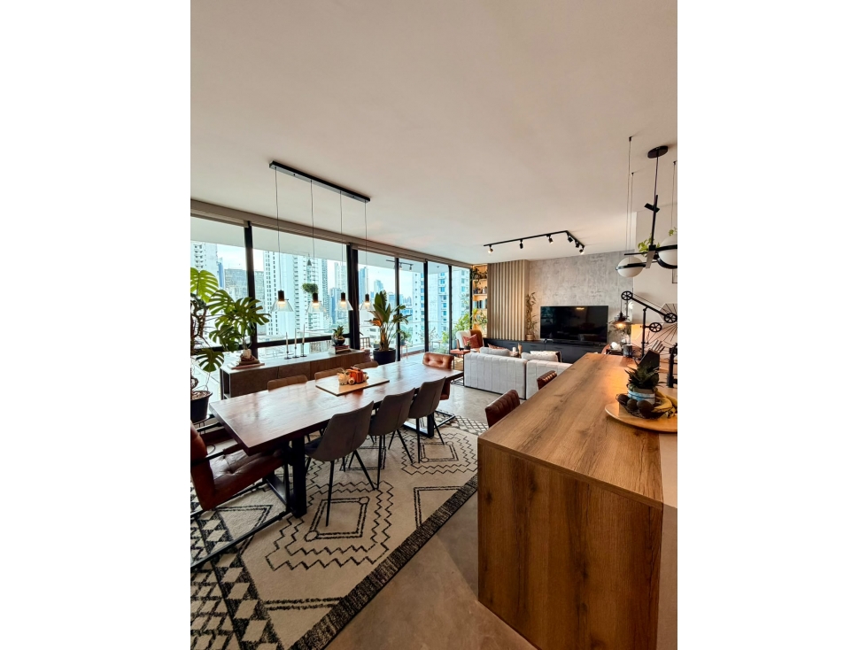 Venta de Apartamento Full Amoblado en Avenida Balboa