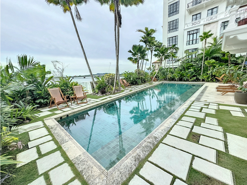 Venta de apartamento en Casco Antiguo PH Santa Familia