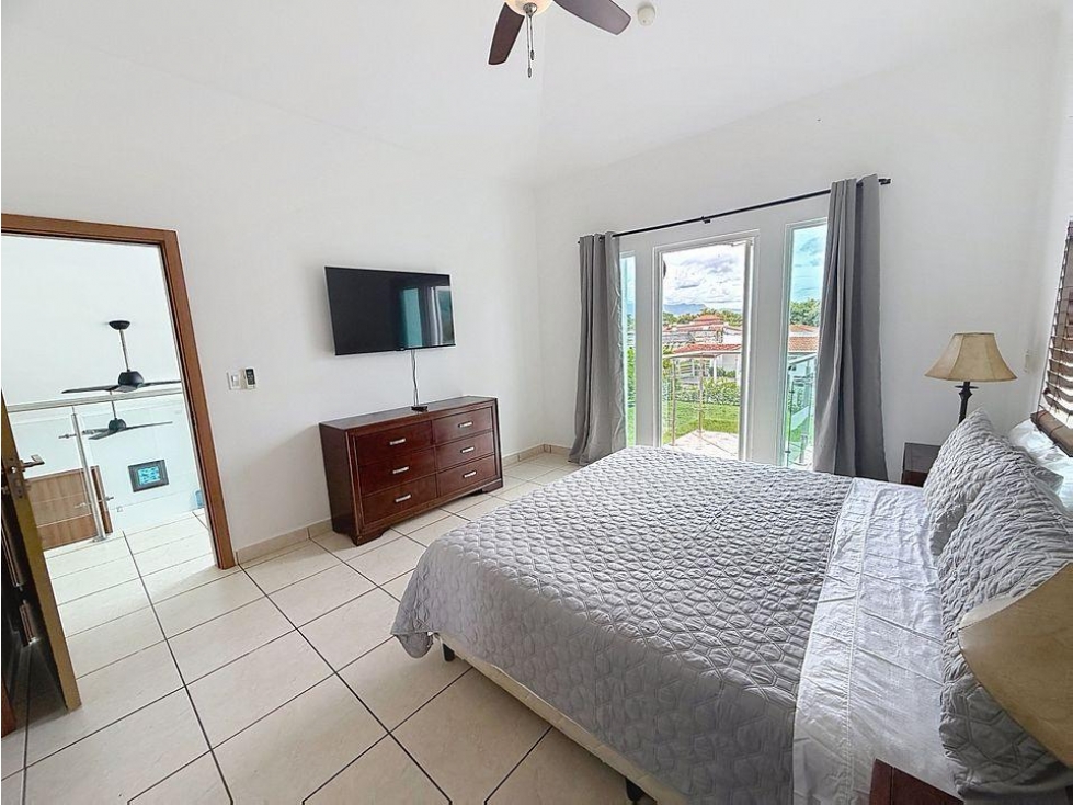Alquiler de casa amueblada en Playa Malibú Nueva Gorgona — foto 6