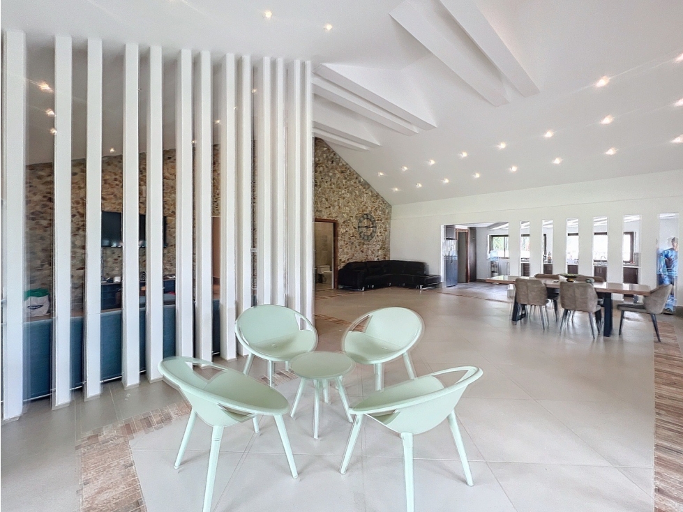 Venta de Casa con Piscina en Coronado en el Club de Golf - 6