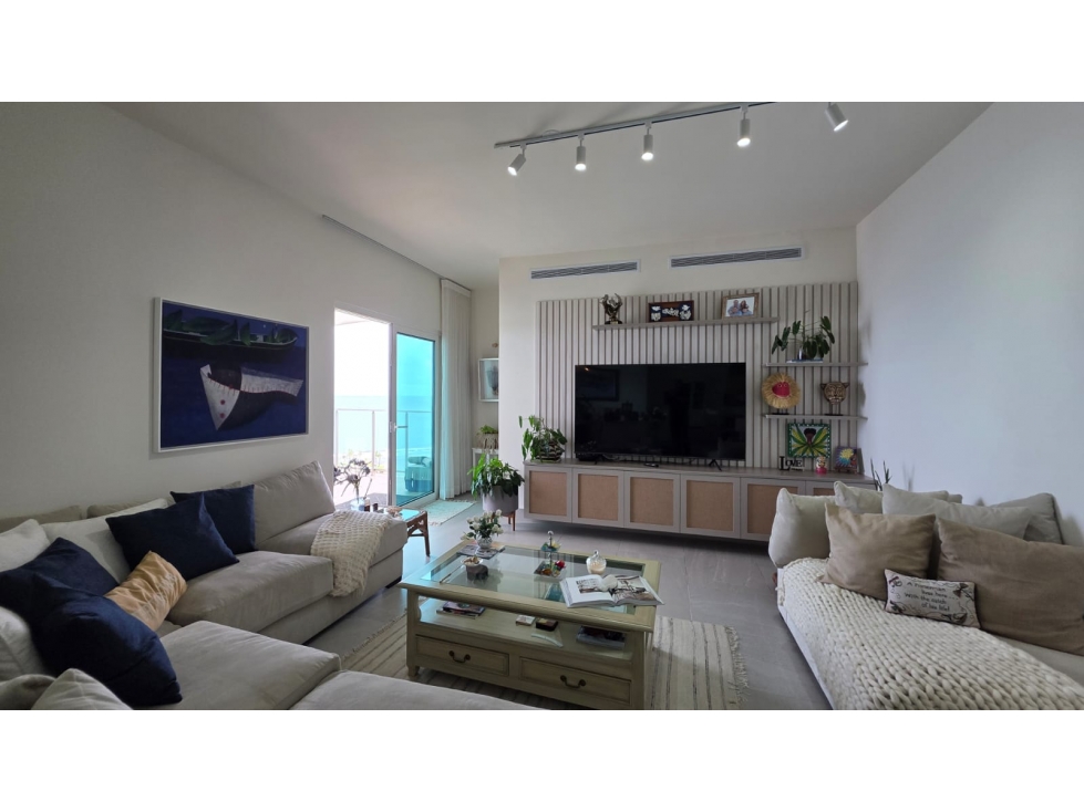 Venta de Exclusivo Apartamento Frente al Mar Playa Escondida, Colón - 5