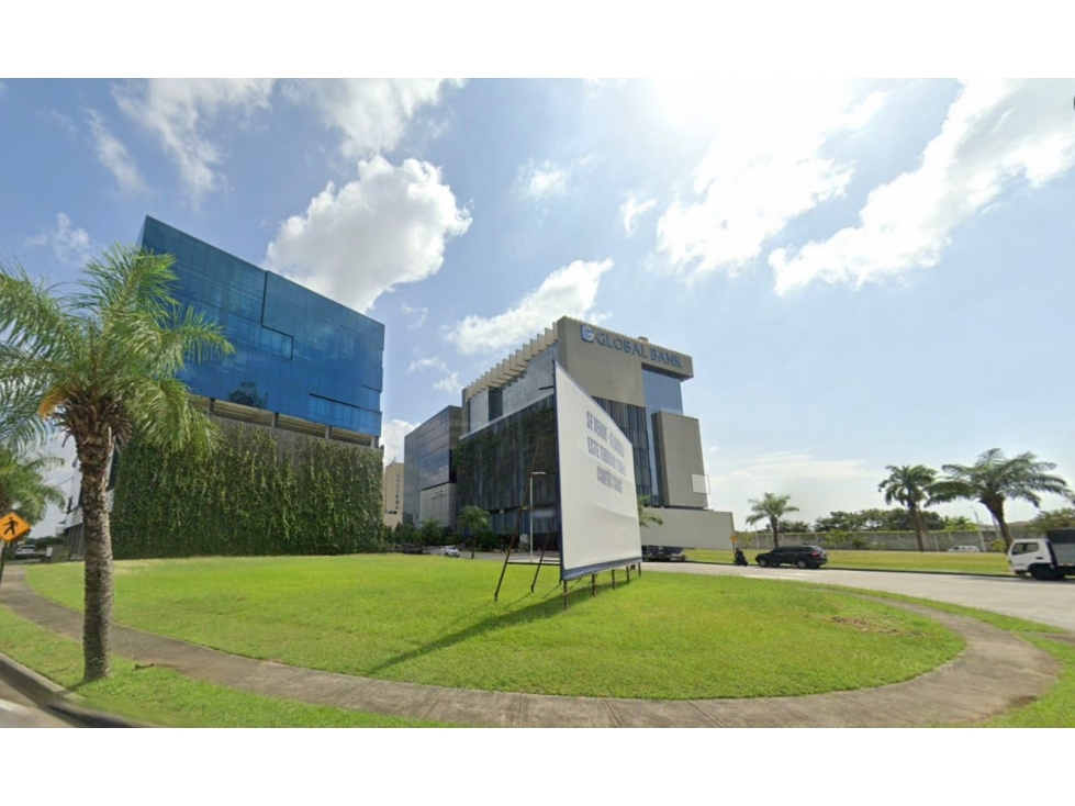 Terreno en venta en Santa María Business District - 3