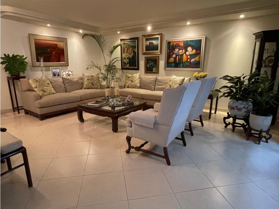 Venta de casa dúplex en Obarrio