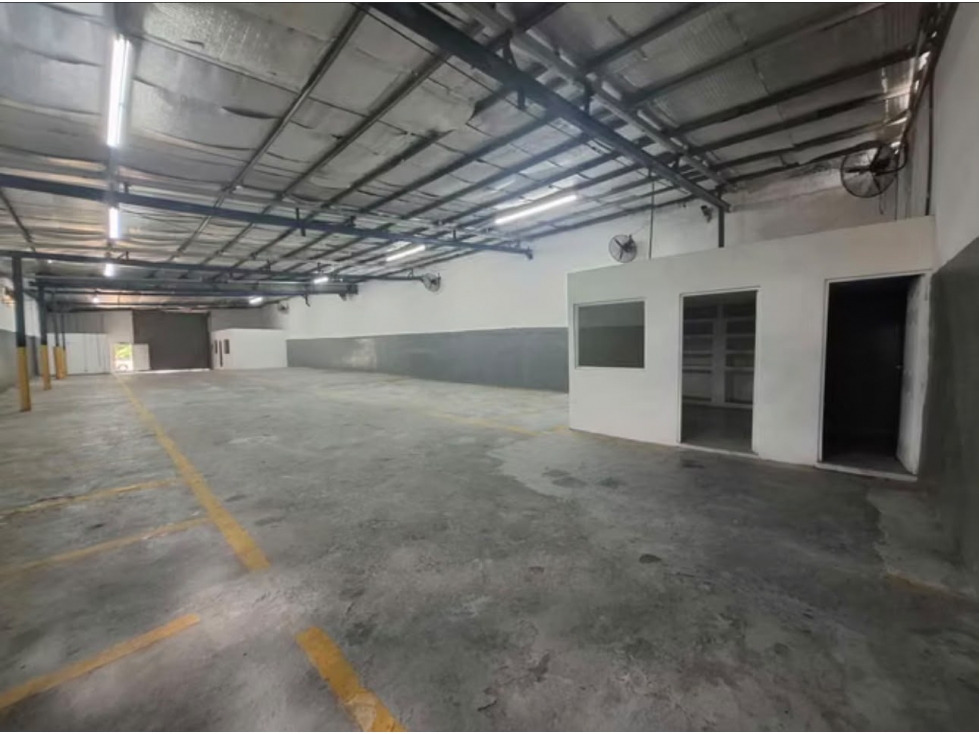 Alquiler de bodega en Santa Elena - 3