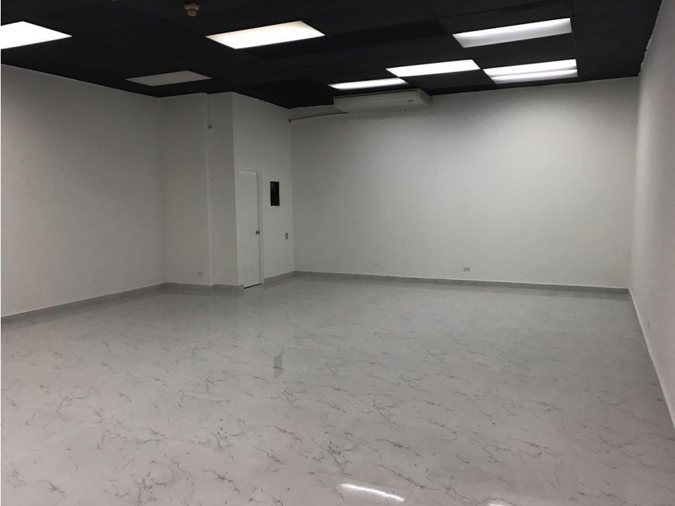 Alquiler de Local Comercial en Balboa Plaza — foto 4