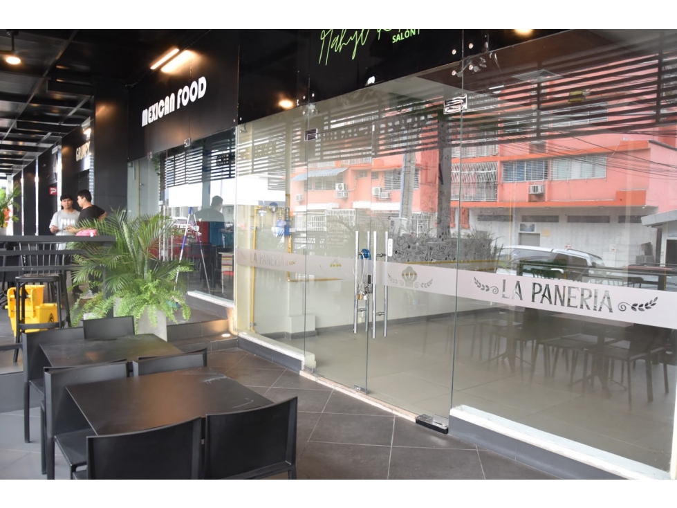 Alquiler de local comercial en San Francisco Plaza 68 Strip — foto 4
