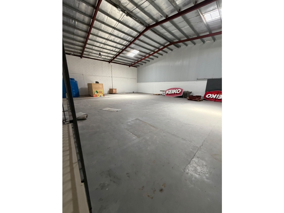 Alquiler de local comercial / bodega en Aguadulce - 4