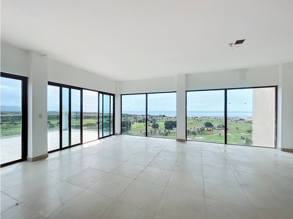 Venta de apartamento de playa PH Vista Mar Golf & Marina en San Carlos