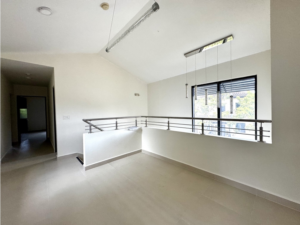 Casa 4R con Paneles Solares en River Valley, Panamá Pacífico
