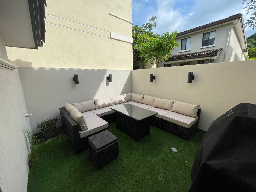 Casa Remodelada en River Valley, Panamá Pacífico