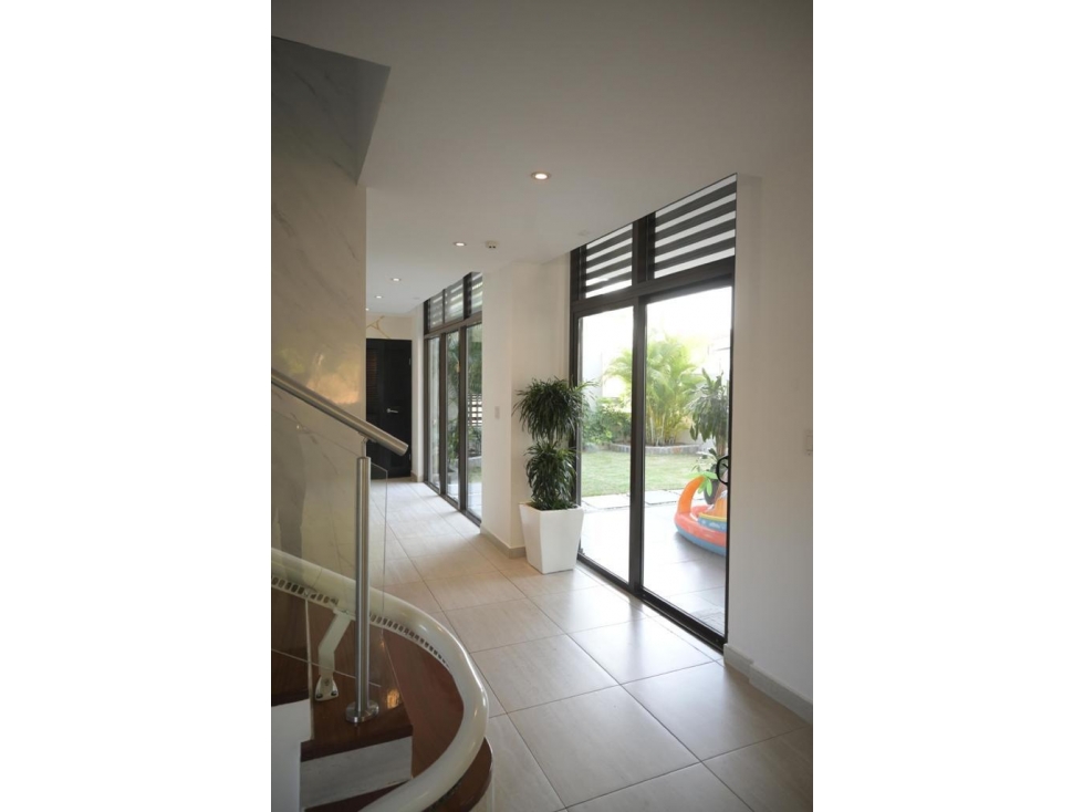VENTA HERMOSA CASA EN ESQUINA DE PH NATIVA - PANAMÁ PACIFICO — foto 4