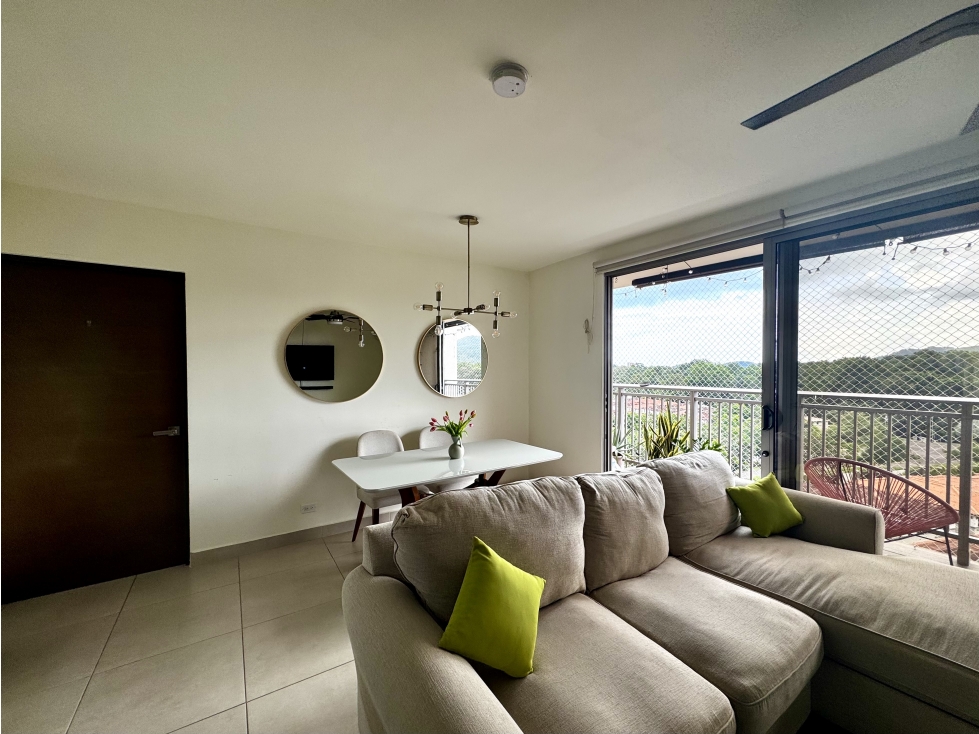 Apartamento con Vista a las Montañas en PH Madeira, Panamá Pacífico — foto 2