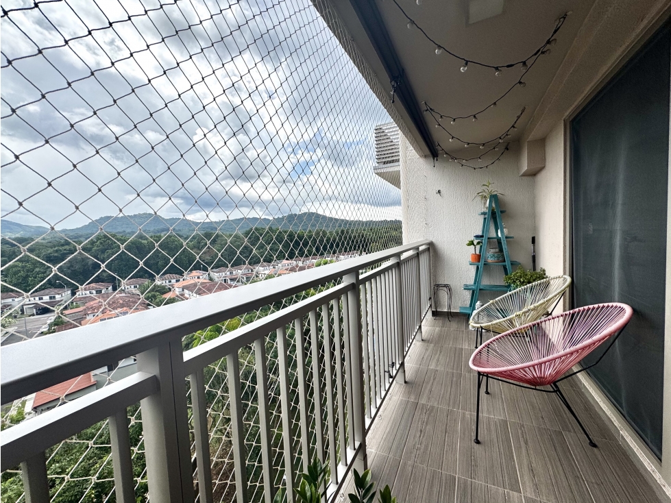 Apartamento con Vista a las Montañas en PH Madeira, Panamá Pacífico — foto 3