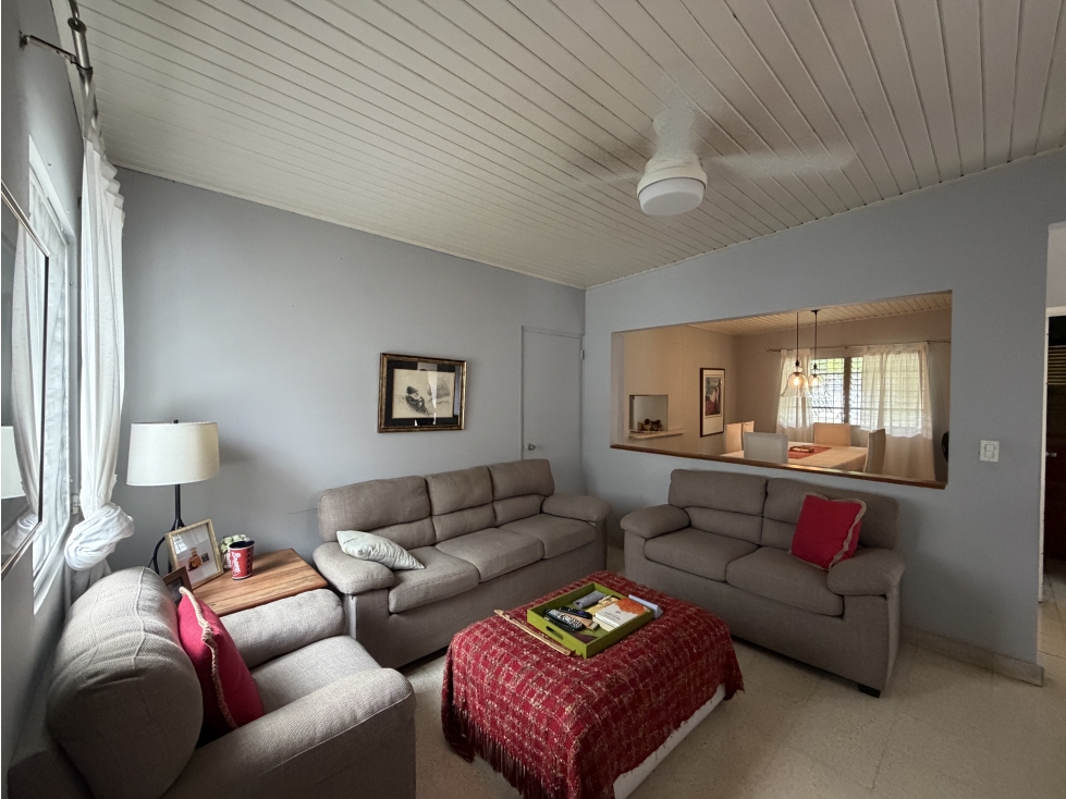 Casa Unifamiliar en el Carmen, Debajo de Venta Rápida - 3