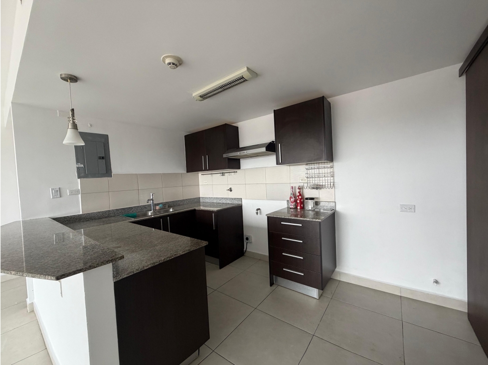 Apartamento con Vista en PH Midrise, Woodlands, Panamá Pacífico — foto 3