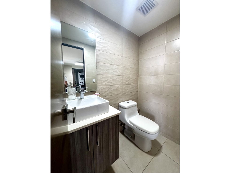 Apartamento con Vista a las Montañas en PH Madeira, Panamá Pacífico — foto 6