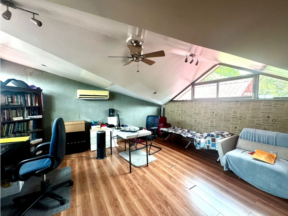 Casa Remodelada en Clayton, Ancón