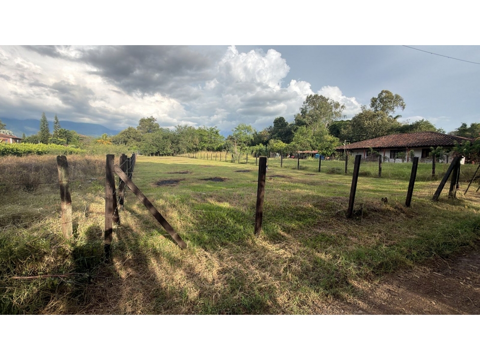 LOTE EN VENTA - STA ELENA - EL CERRITO REF: 9932335