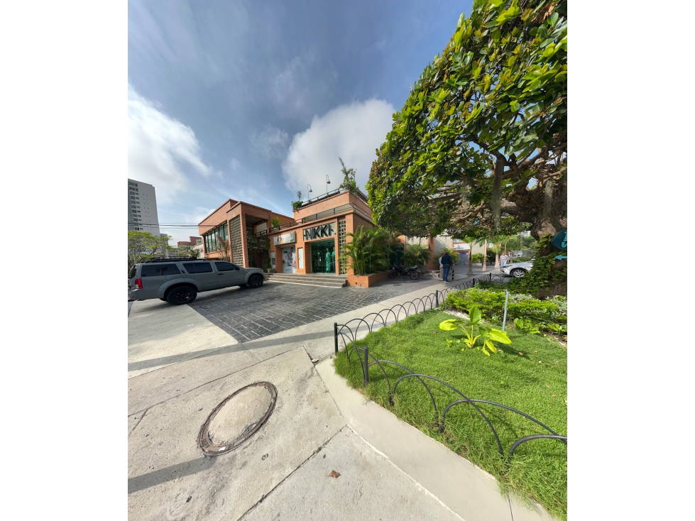 LOCAL COMERCIAL EN ARRIENDO - #12 - 80 M2 - BARRIO ALTO PRADO- BAQ - 2