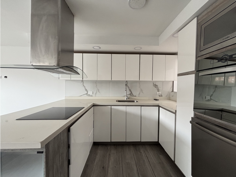 VENDO CASA EN COLINA CAMPESTRE