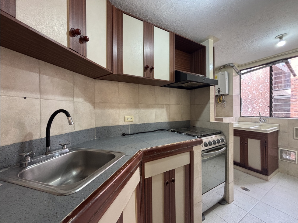 ARRIENDO APARTAMENTO EN VERBENAL