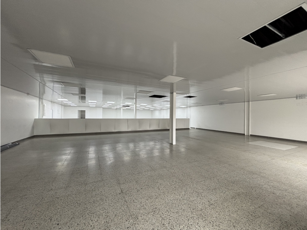 ARRIENDO LOCAL EN BELLA SUIZA — foto 6