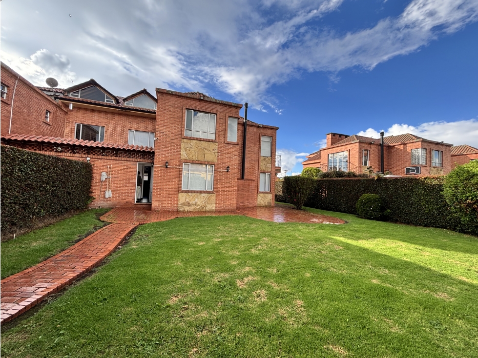 VENDO CASA EN CHIA, CONJUNTO KATATI - 1