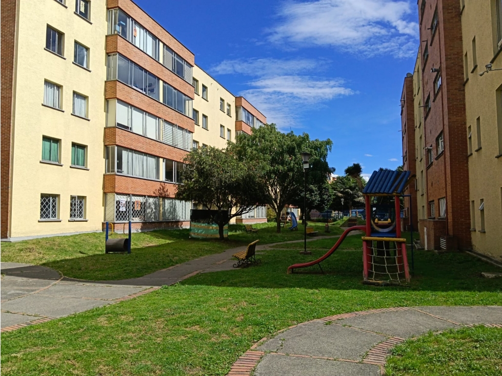 VENDO APARTAMENTO EN USATAMA