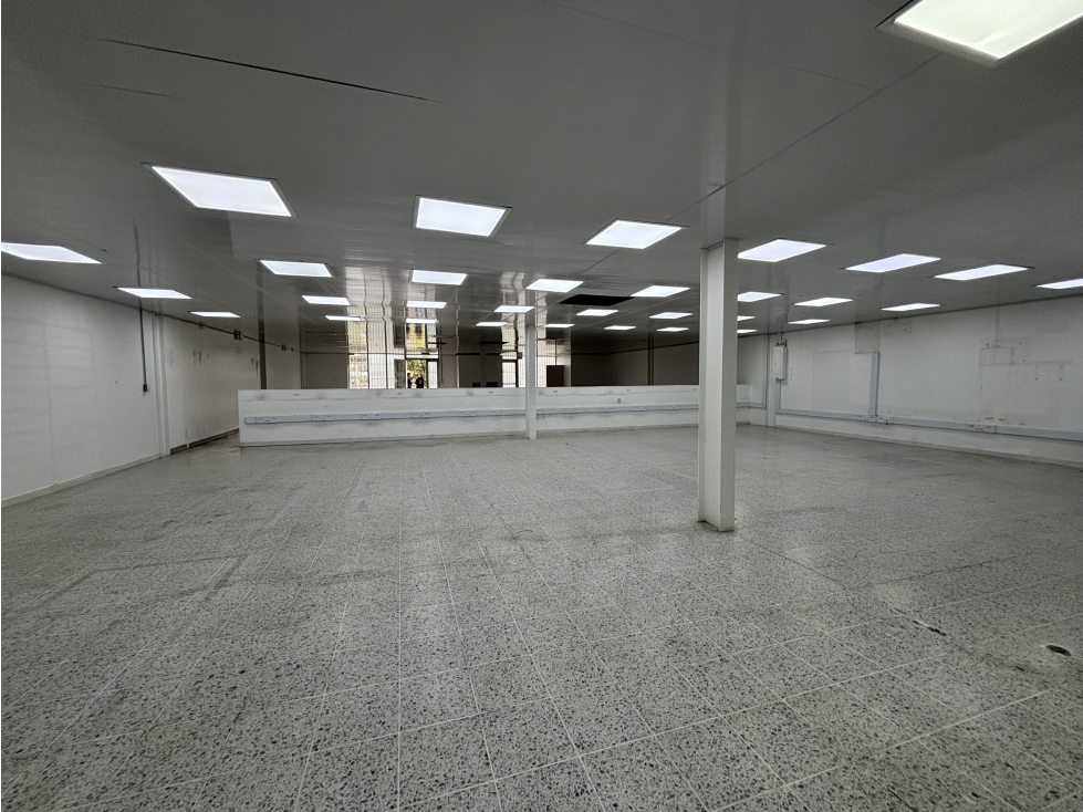 ARRIENDO LOCAL EN BELLA SUIZA