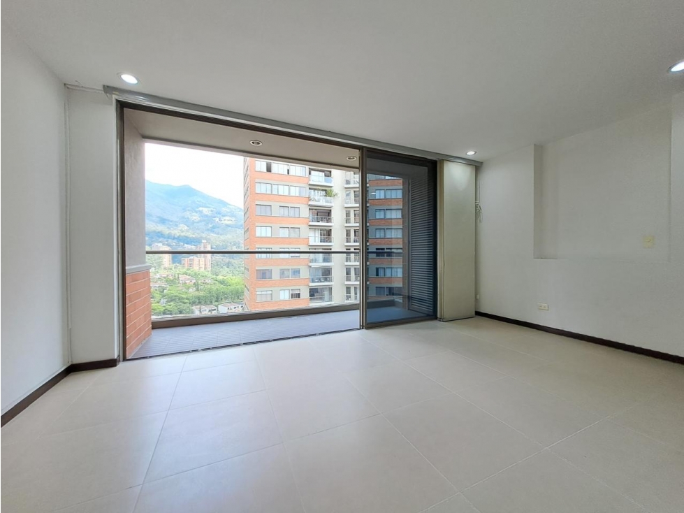 Apto en El Poblado Sector estratégico Avenidas Las Palmas — foto 4