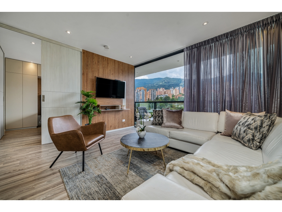 Joya en Piso Alto | 2 Alcobas + A/C | Full Amenities
