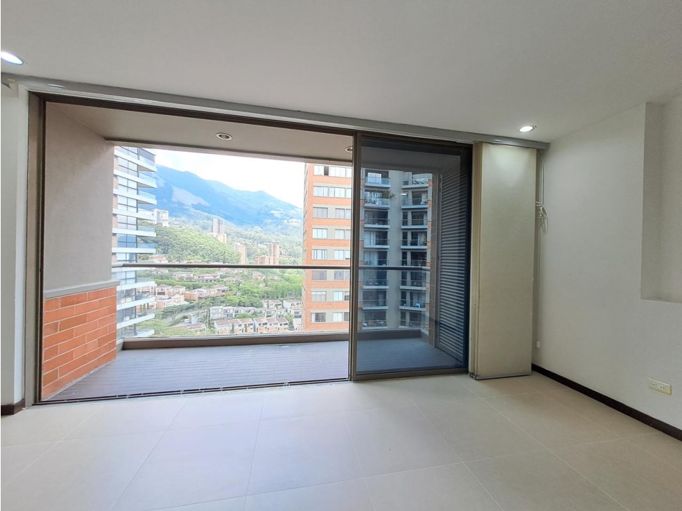 Apto en El Poblado Sector estratégico Avenidas Las Palmas — foto 3