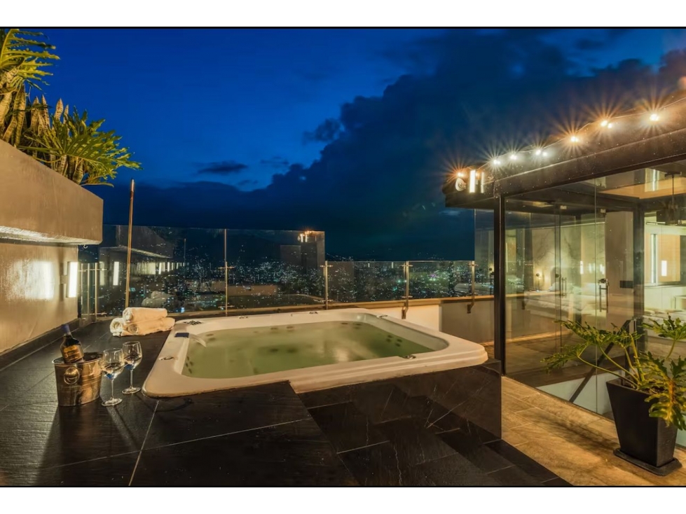 Único PH de 3 habitaciones en Q Tower | 264 m² | Vista 360°