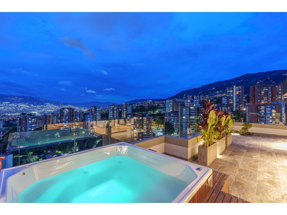 Penthouse de Lujo Rooftop con Vista Infinita | Envigado
