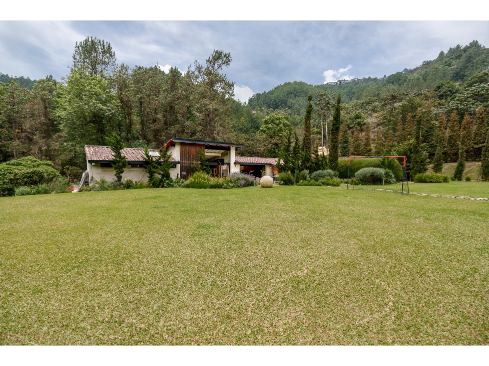 Casa Campestre en El Retiro: 10.000 m² de Naturaleza y Lujo — foto 2