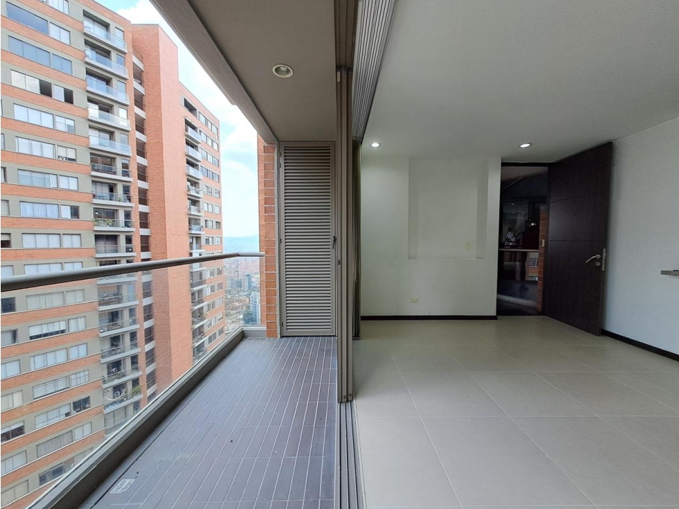 Apto en El Poblado Sector estratégico Avenidas Las Palmas — foto 5
