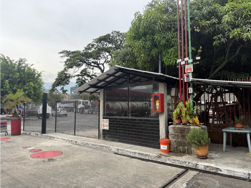 Módulo Comercial en Arriendo Estación Texaco, Autopista Sur Itagüi - 1