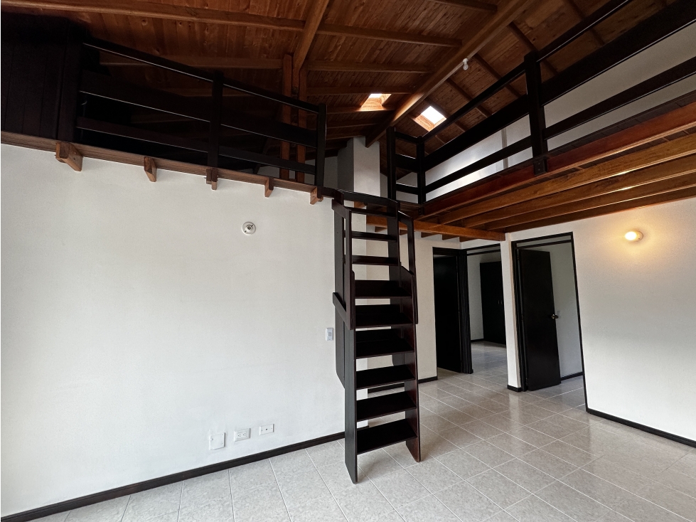 VENTA APTO SABANETA PARTE PLANA ACCESO POR ESCALERAS — foto 2