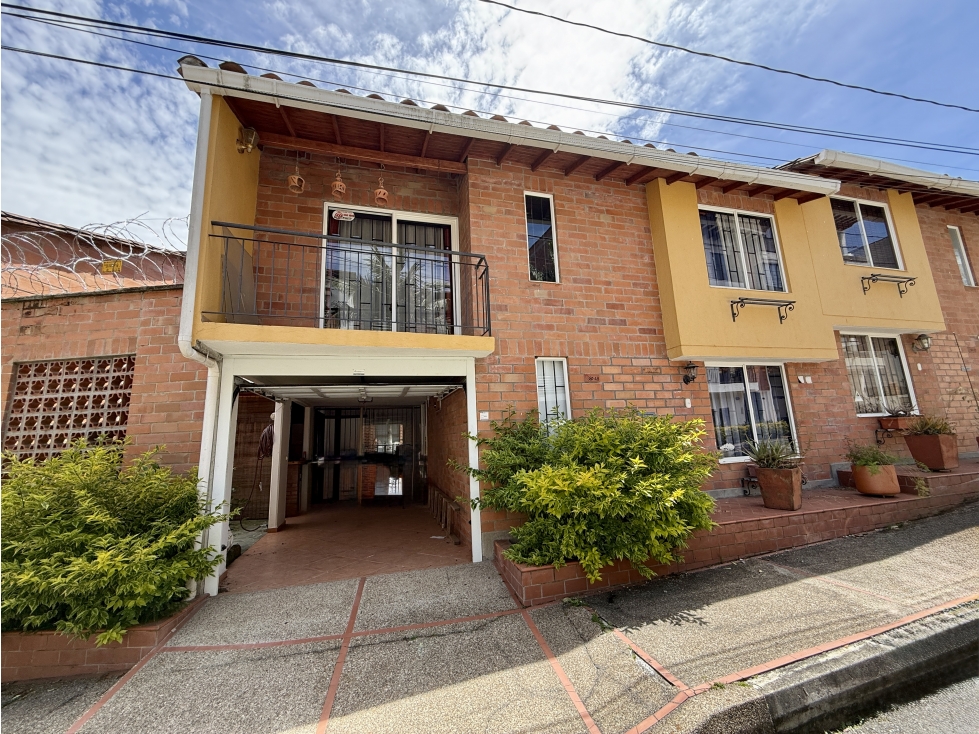 VENTA CASA RIONEGRO SECTOR JARDINES DE LA CATOLICA - 1