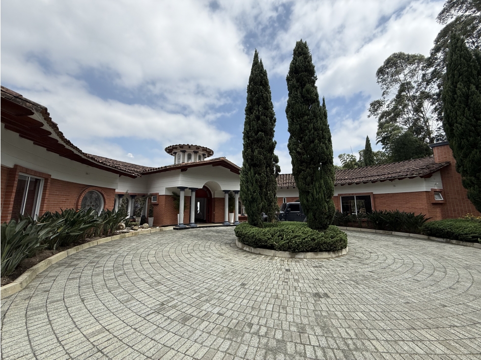 VENTA CASA CAMPESTRE ENVIGADO LOMA DEL ESCOBERO