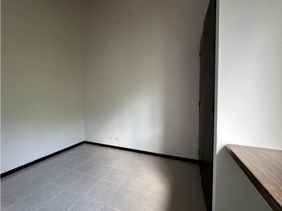 VENTA APTO SABANETA PARTE PLANA ACCESO POR ESCALERAS — foto 5