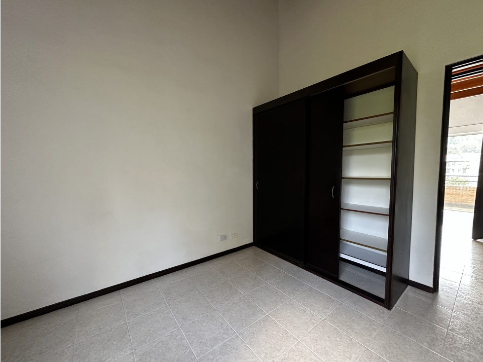 VENTA APTO SABANETA PARTE PLANA ACCESO POR ESCALERAS — foto 6