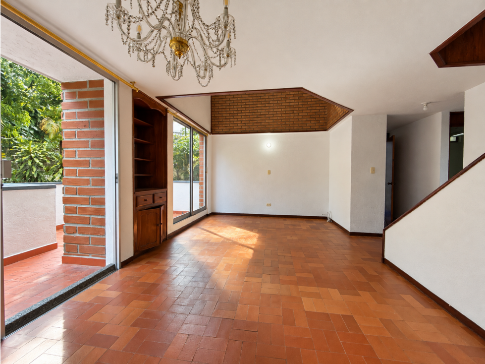 RENTA DUPLEX ACCESO POR ESCALERAS CERCA AL TESORO — foto 4