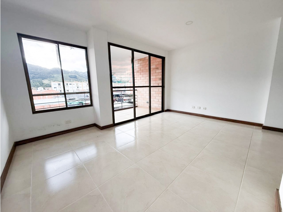 SE VENDE APARTAMENTO 4 PISO — foto 3