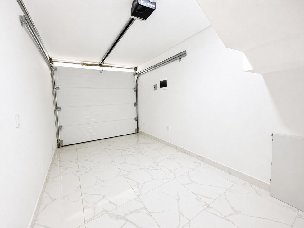 SE ARRIENDA HERMOSA CASA! AMPLIA, IDEAL PARA DISFRUTAR EN FAMILIA — foto 2