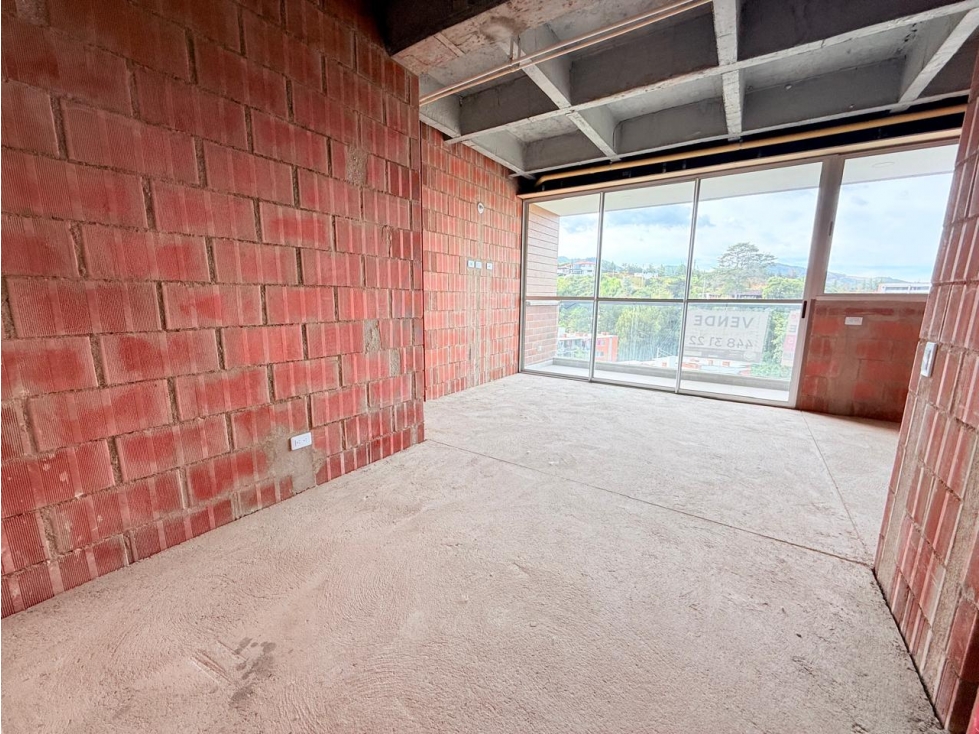 APARTAMENTO CON EXCELENTE VISTA EN UNIDAD CERRADA