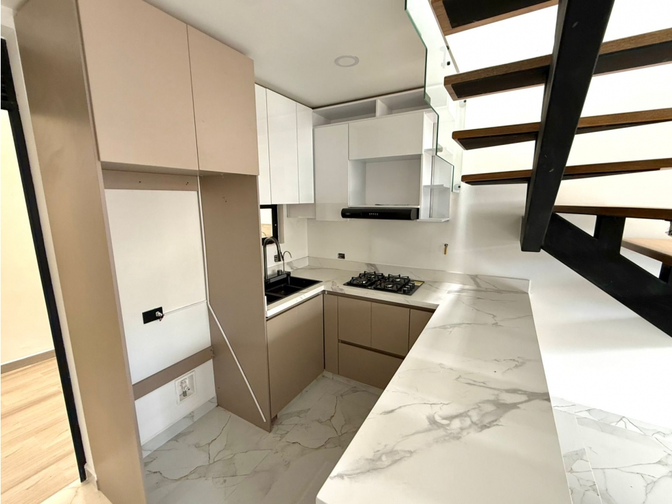 HERMOSA CASA ESQUINERA EN VENTA