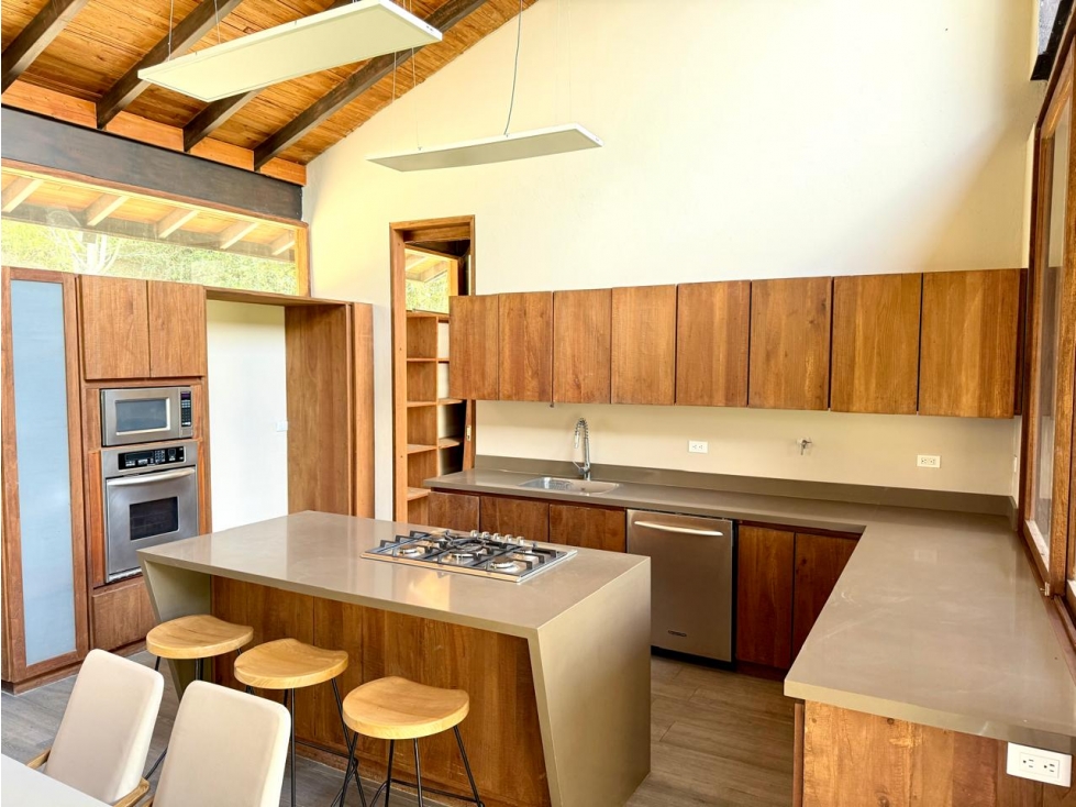 CASA CAMPESTRE EN ARRIENDO EL RETIRO