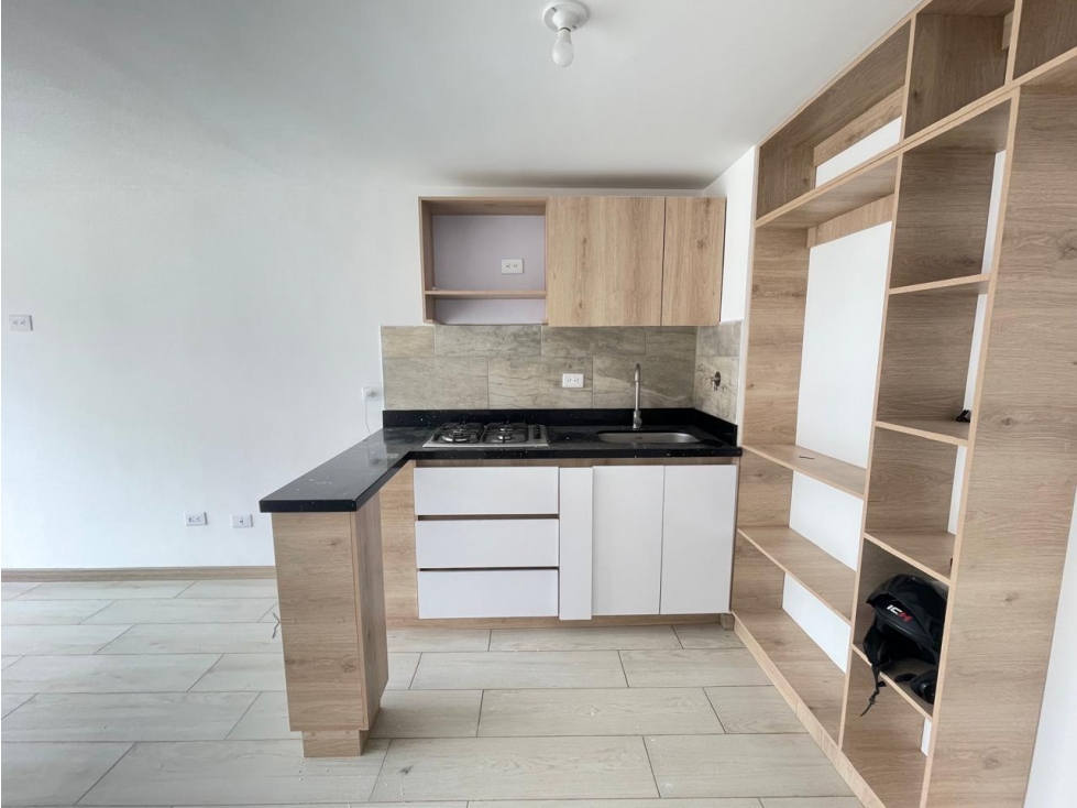 ¡APARTAMENTO EN ARRIENDO!